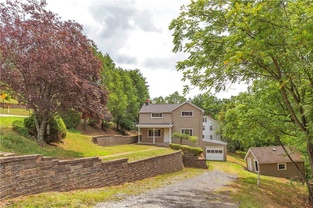 Property Photo:  340 Pointview Rd  PA 15227 