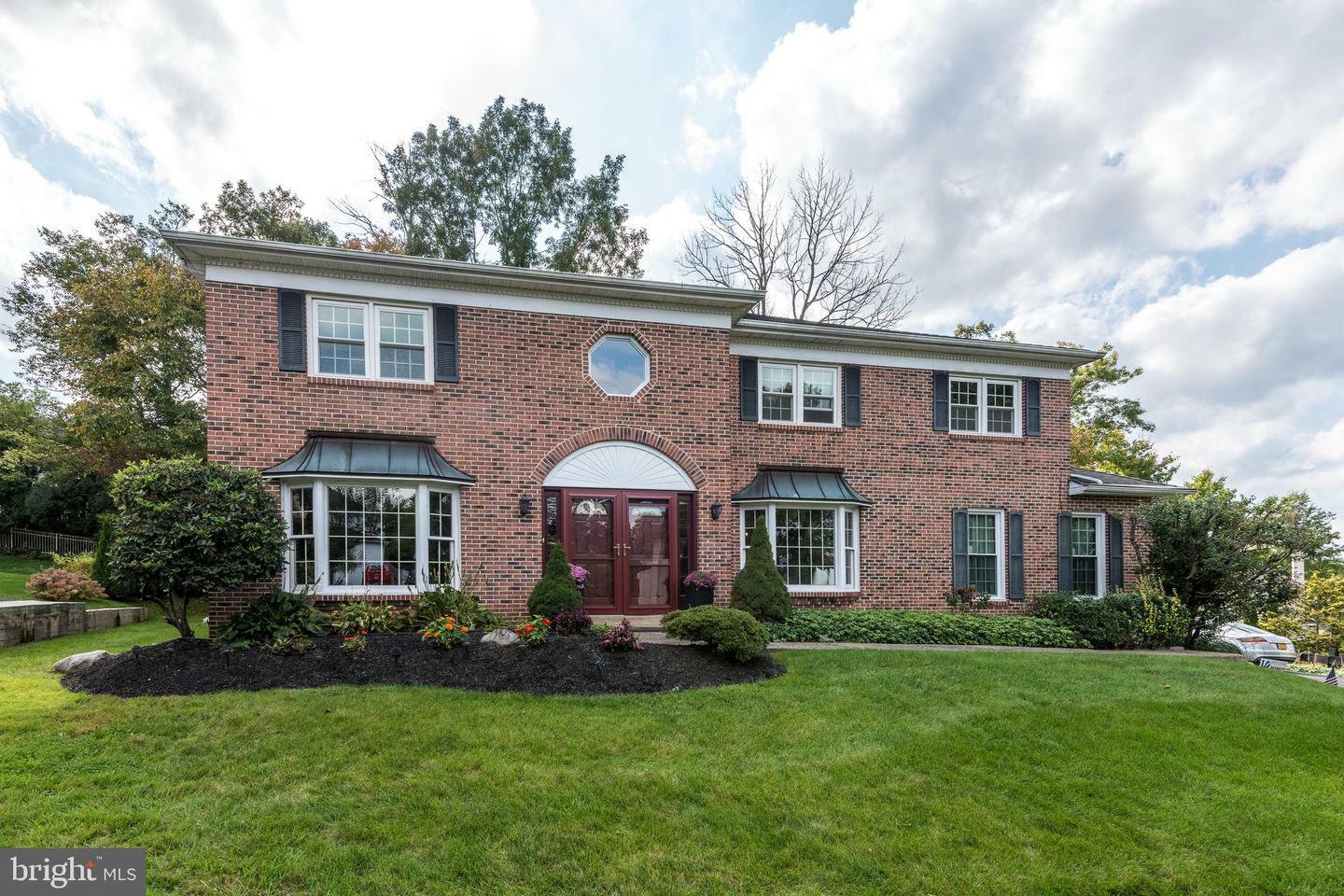 Property Photo:  2055 Country Club Drive  PA 18901 