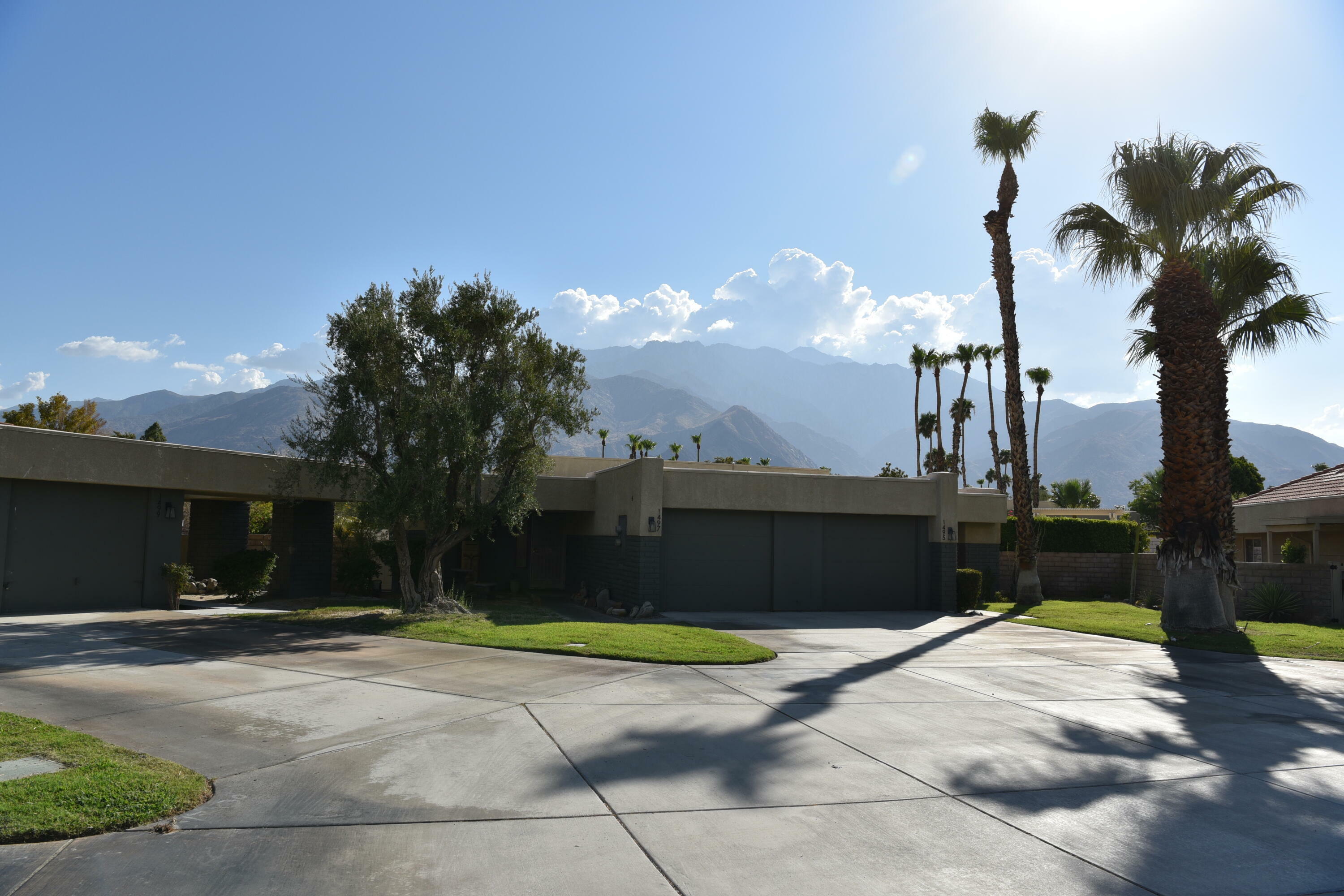 Property Photo:  1517 Sunflower Circle N  CA 92262 