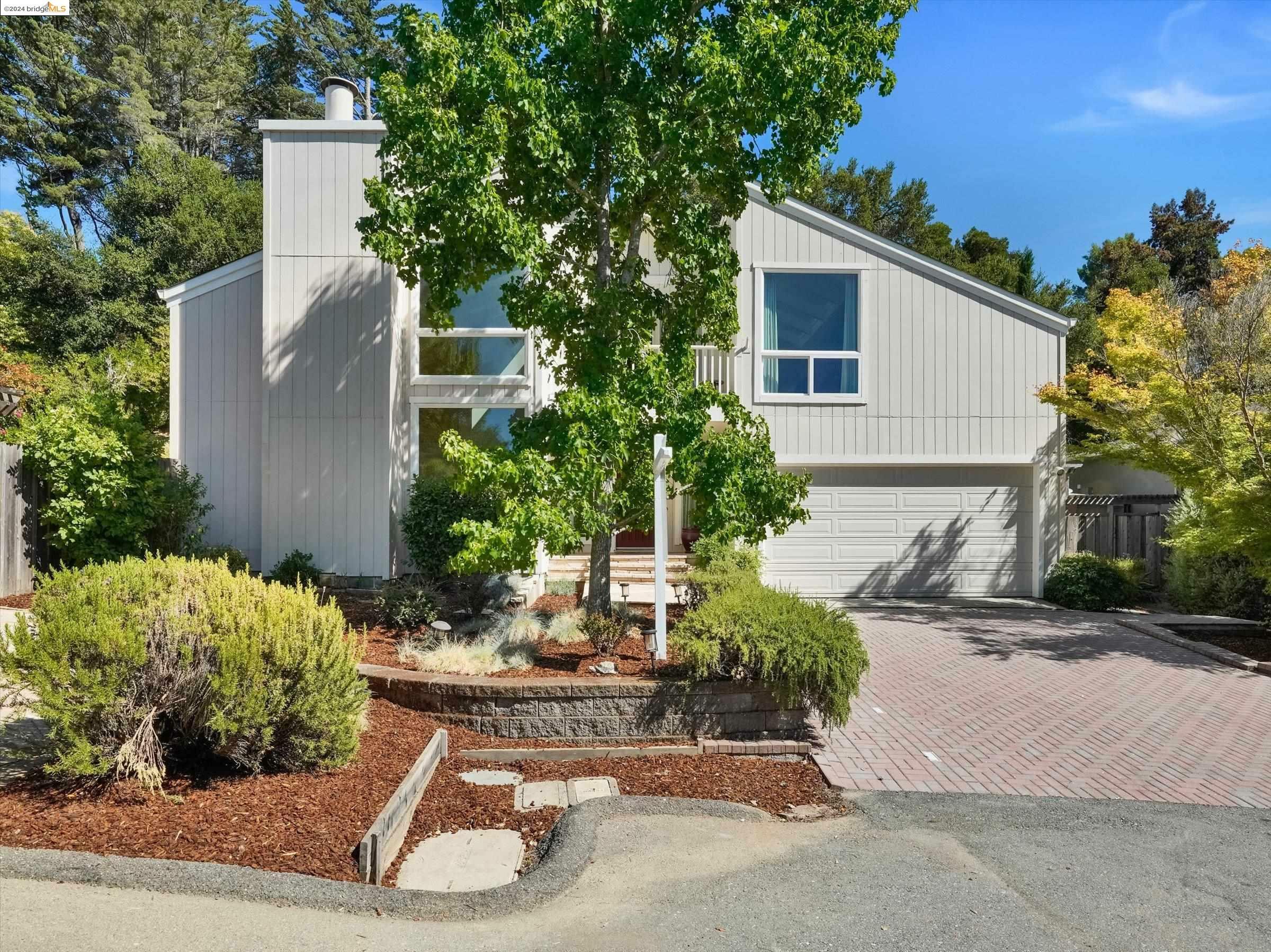 Property Photo:  120 Leslee Ln  CA 94563 