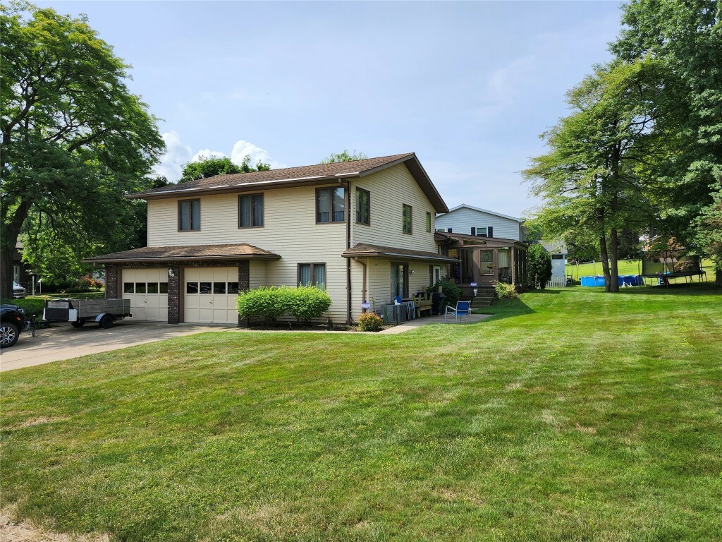 Property Photo:  202 Harbor Road  PA 16511 