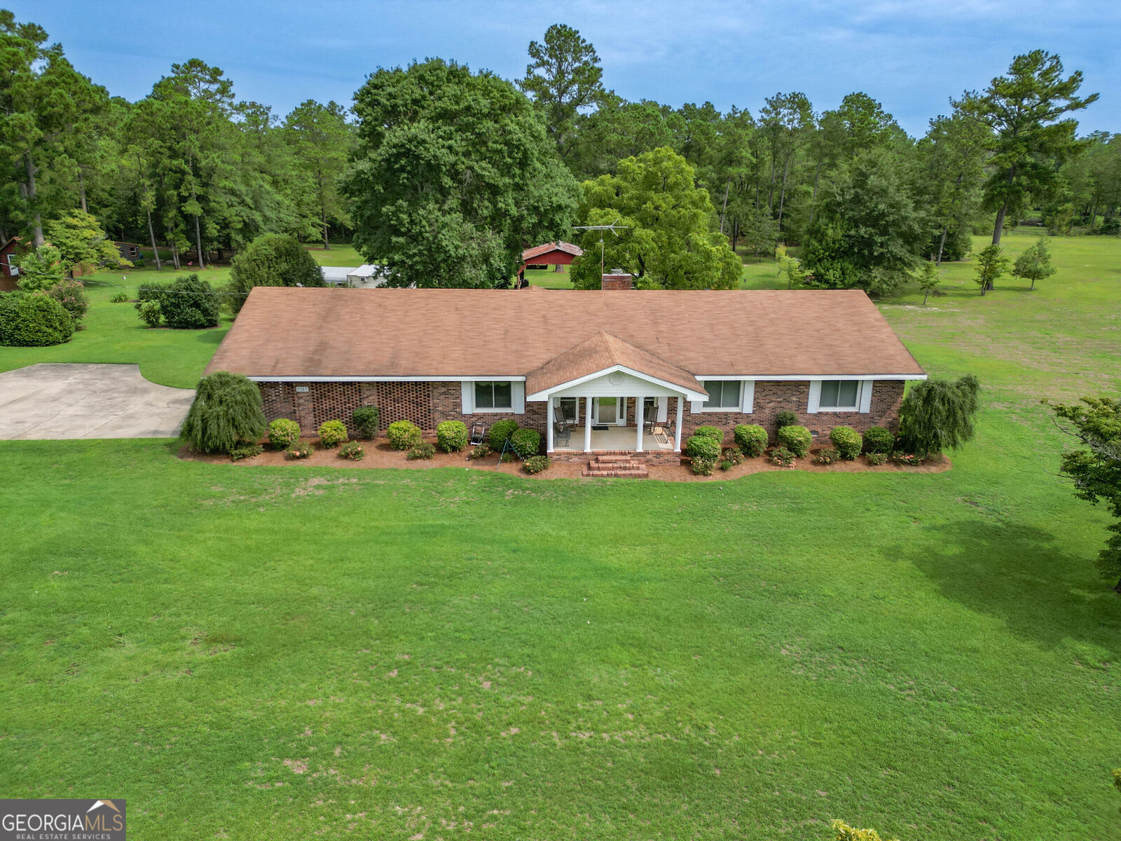 Property Photo: 2065 Lower Hartley Bridge Road GA 31008