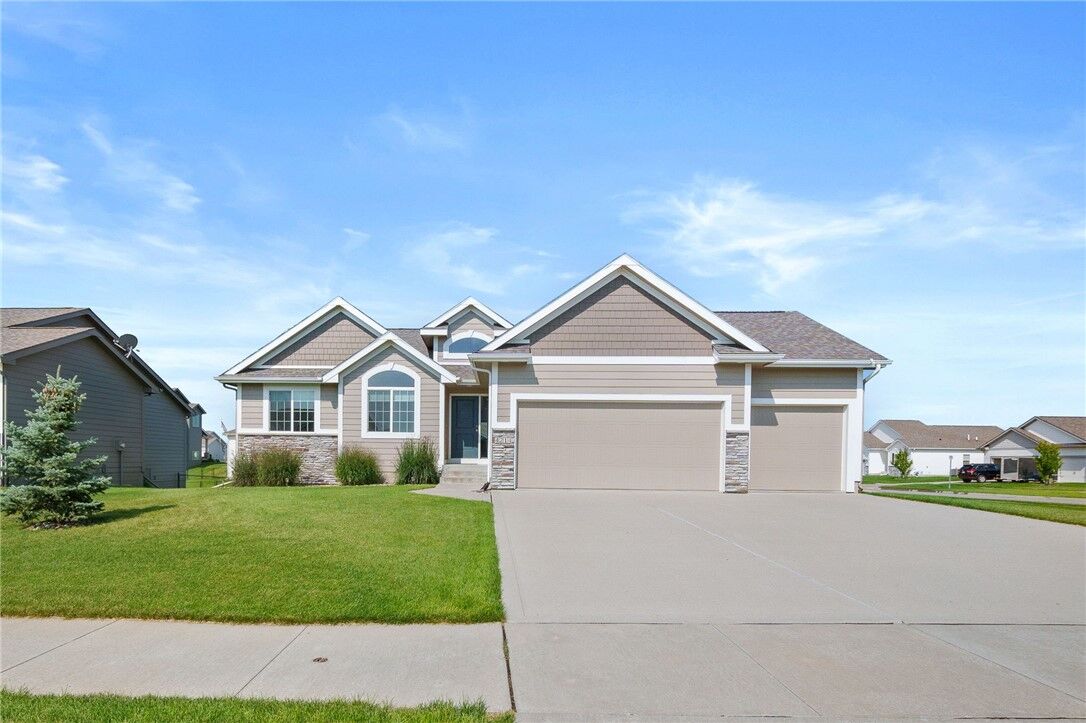 Property Photo: 4214 NW Abilene Road IA 50023