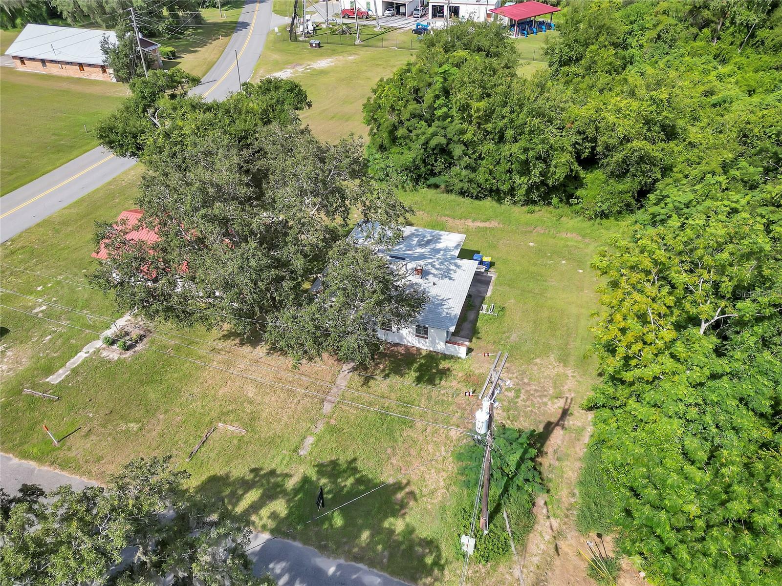 Property Photo:  105 N Florida Avenue  FL 34737 