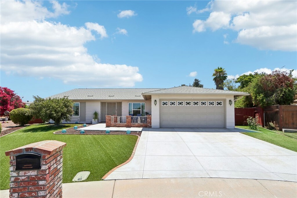 Property Photo:  27334 Ventan Street  CA 92586 