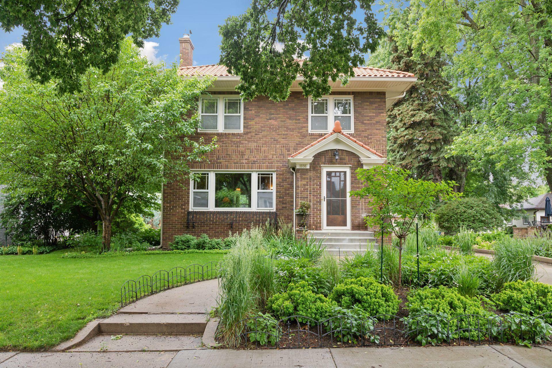 Property Photo:  1938 NE Benjamin Street  MN 55418 