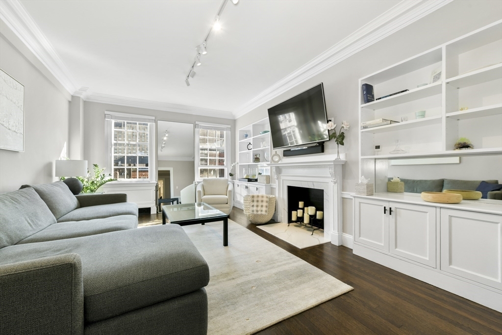Property Photo: 180 Commonwealth Avenue 23 MA 02116