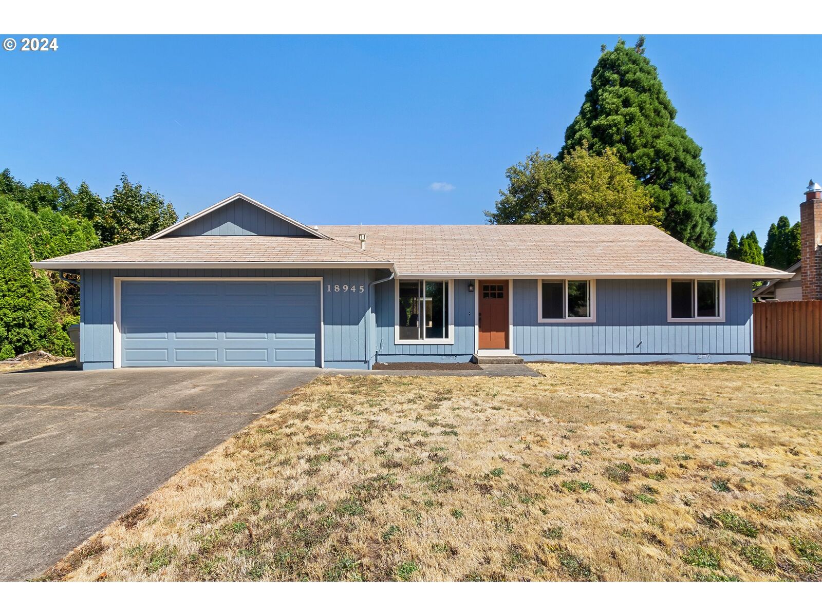 Property Photo: 18945 SW Hennig Ct OR 97006