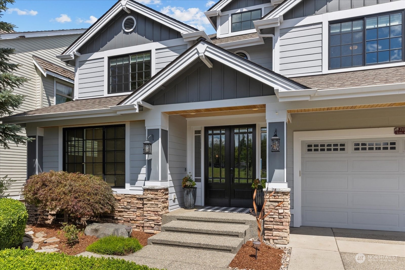 Property Photo:  7102 Laurel Avenue SE  WA 98065 