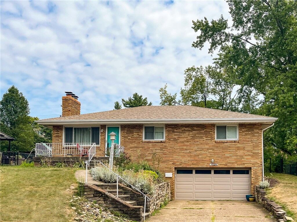 Property Photo:  4803 Oakridge Dr  PA 15227 