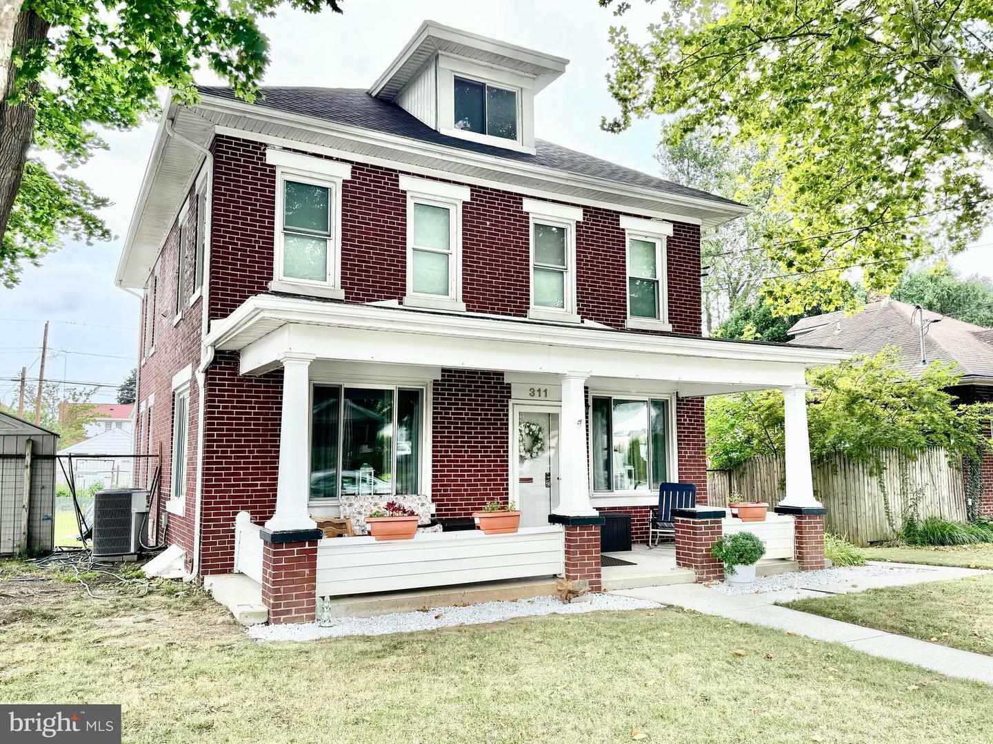 Property Photo:  311 N 2nd Street  PA 17043 