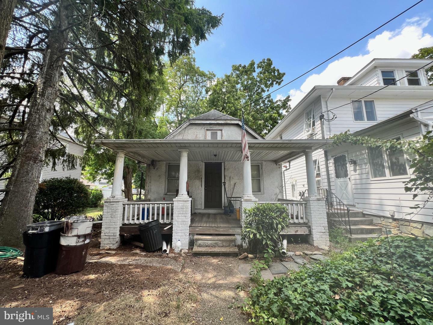 Property Photo:  406 W Bridge Street  PA 19067 