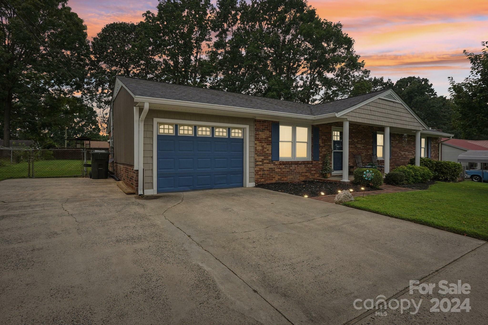Property Photo: 309 Fulton Drive NC 28086