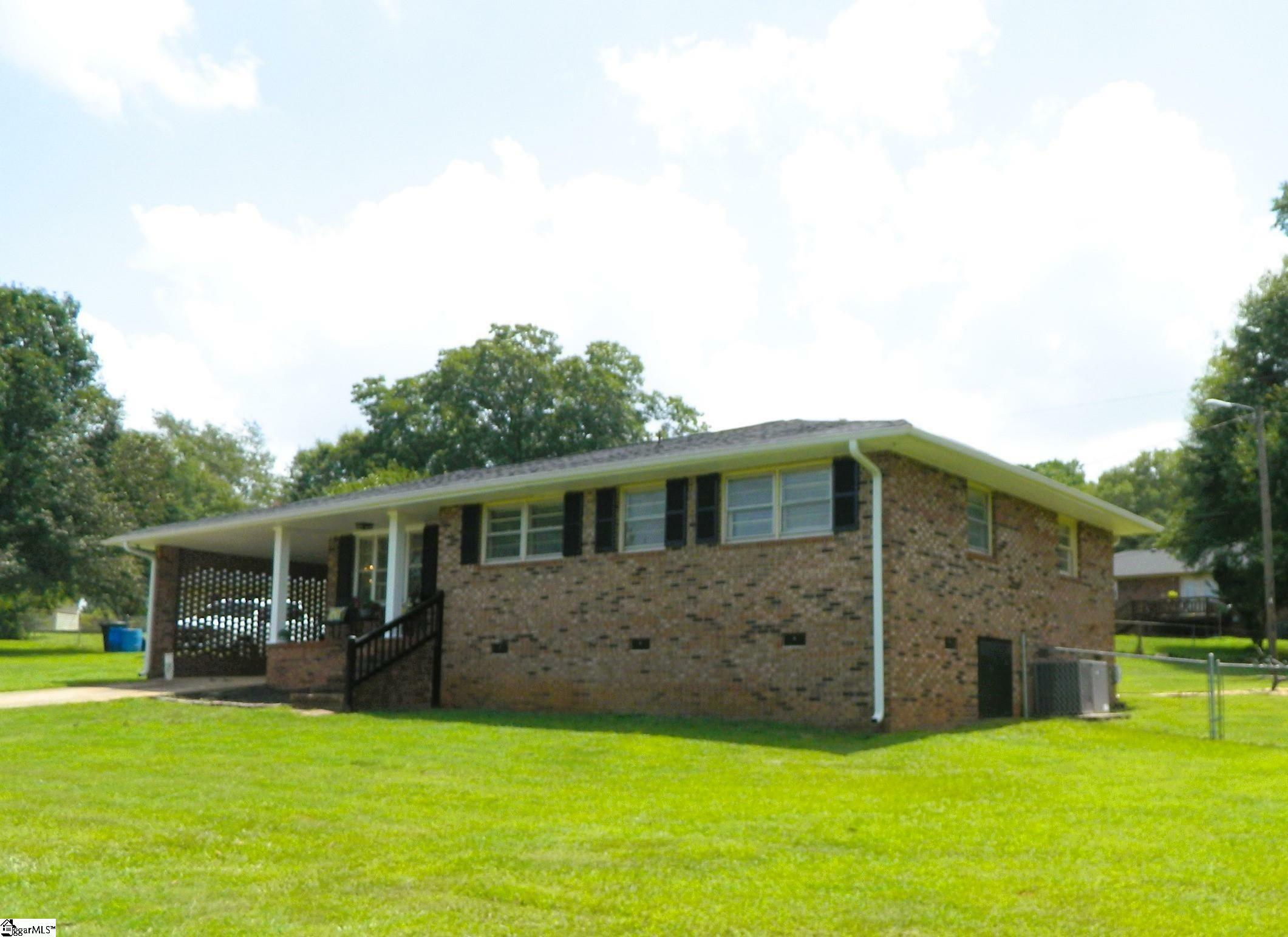 Property Photo:  122 Cedar Road  SC 29624 