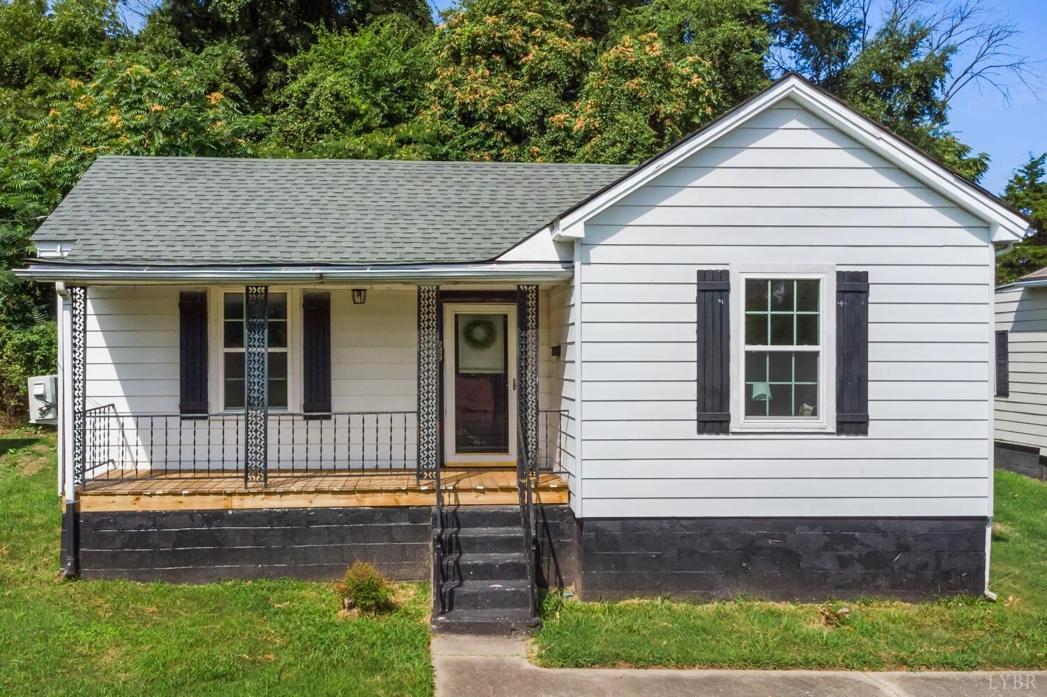 Property Photo:  249 Cleveland Street  VA 24541 