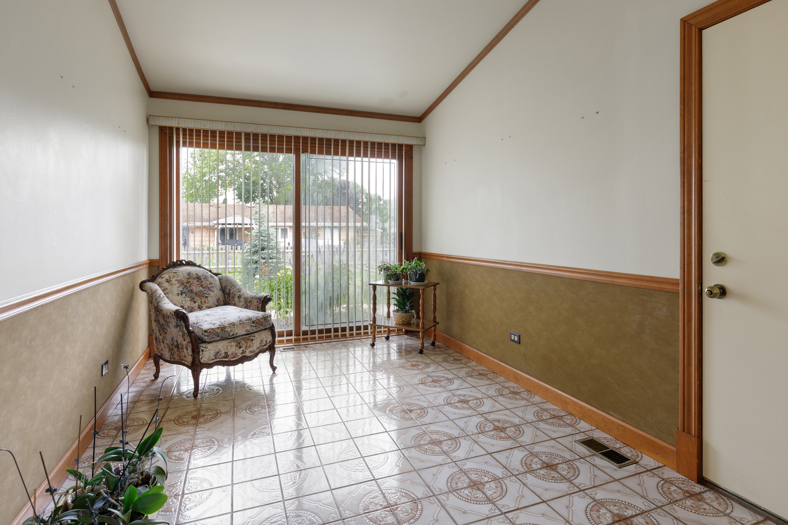 Property Photo:  1165 Mayfield Lane  IL 60169 