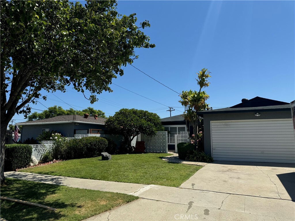 Property Photo:  25006 Andreo Avenue  CA 90717 