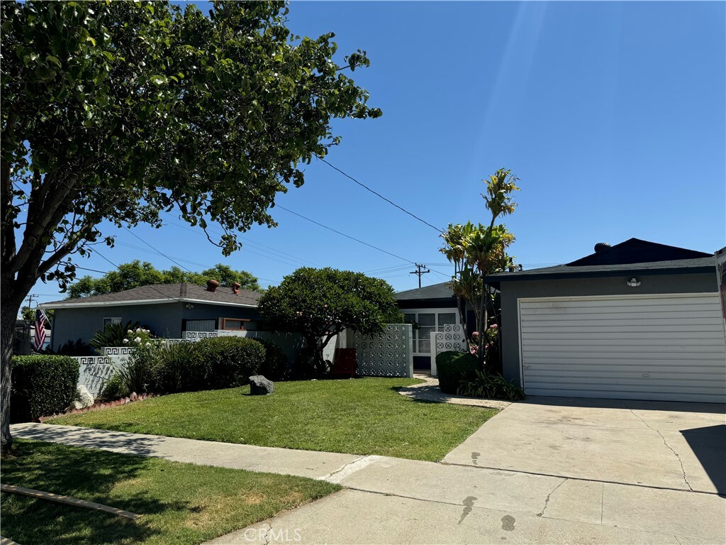 Property Photo:  25006 Andreo Avenue  CA 90717 