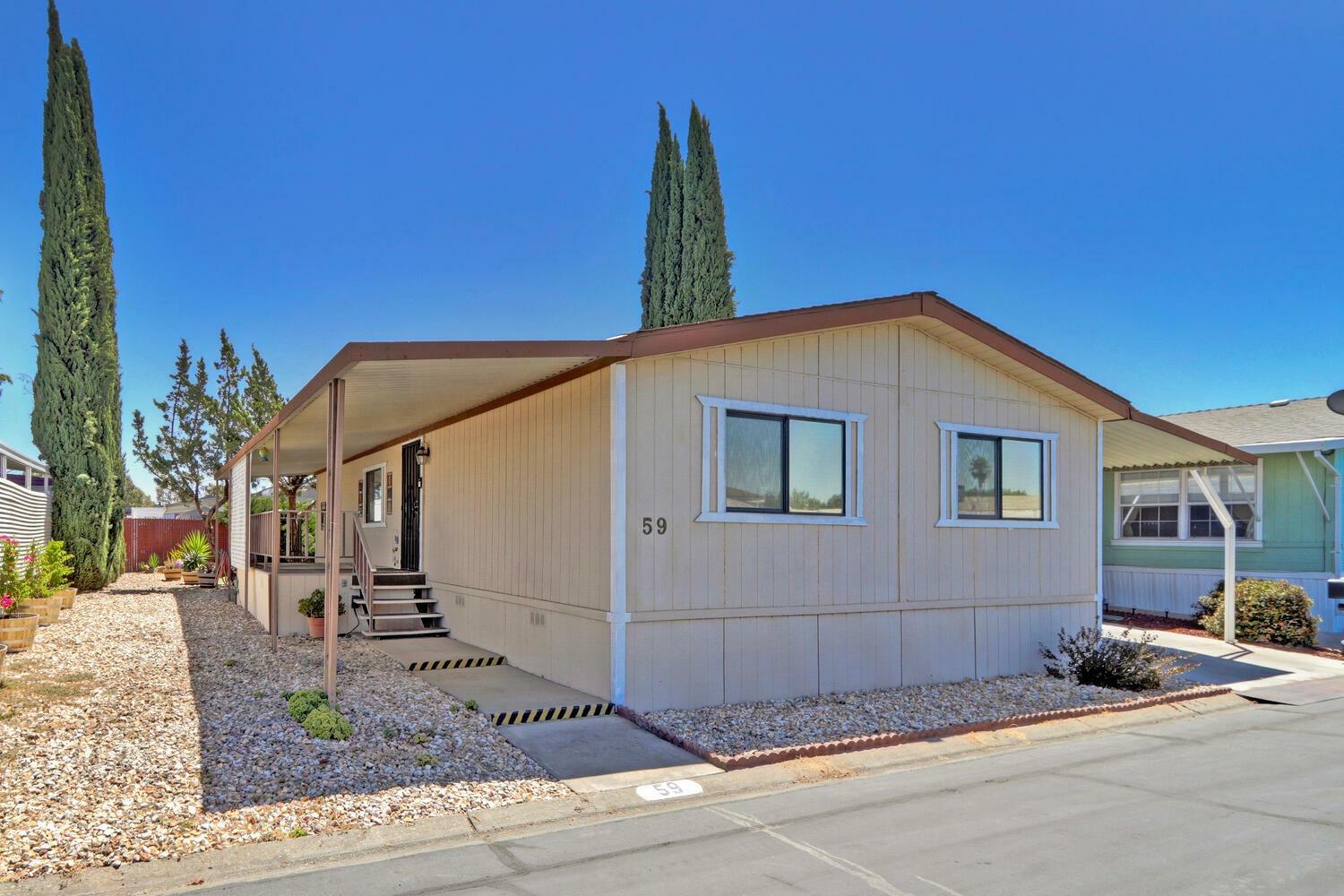 Property Photo:  59 Millbrook Circle  CA 95828 