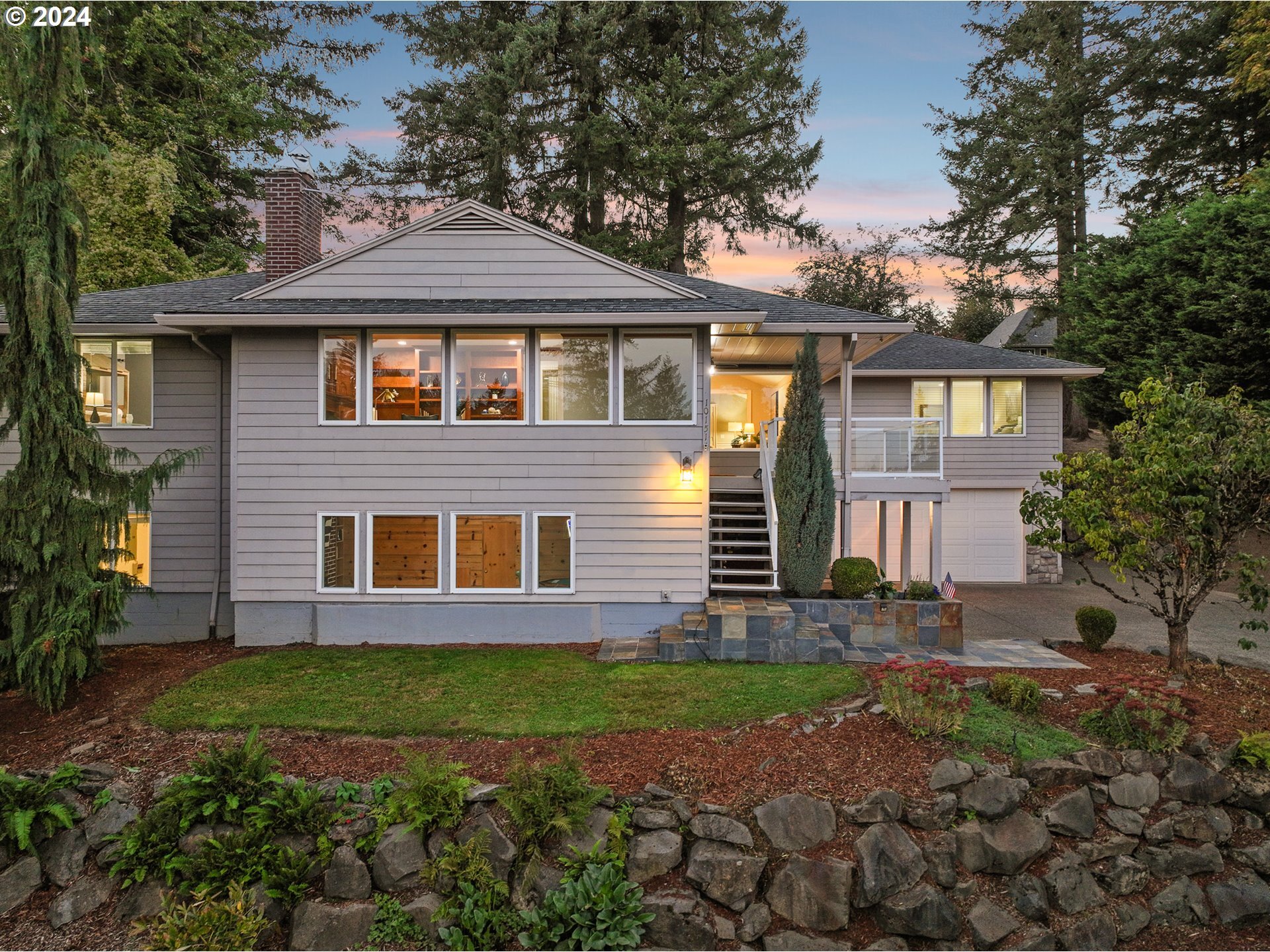 Property Photo:  10151 SW Lancaster Rd  OR 97219 