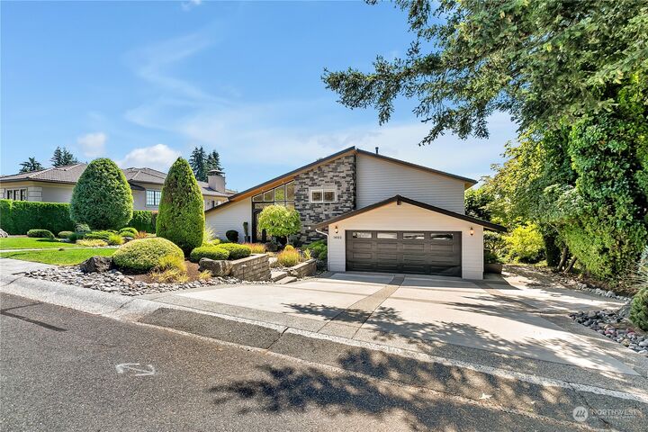 Property Photo:  14103 SE 243rd Street  WA 98042 