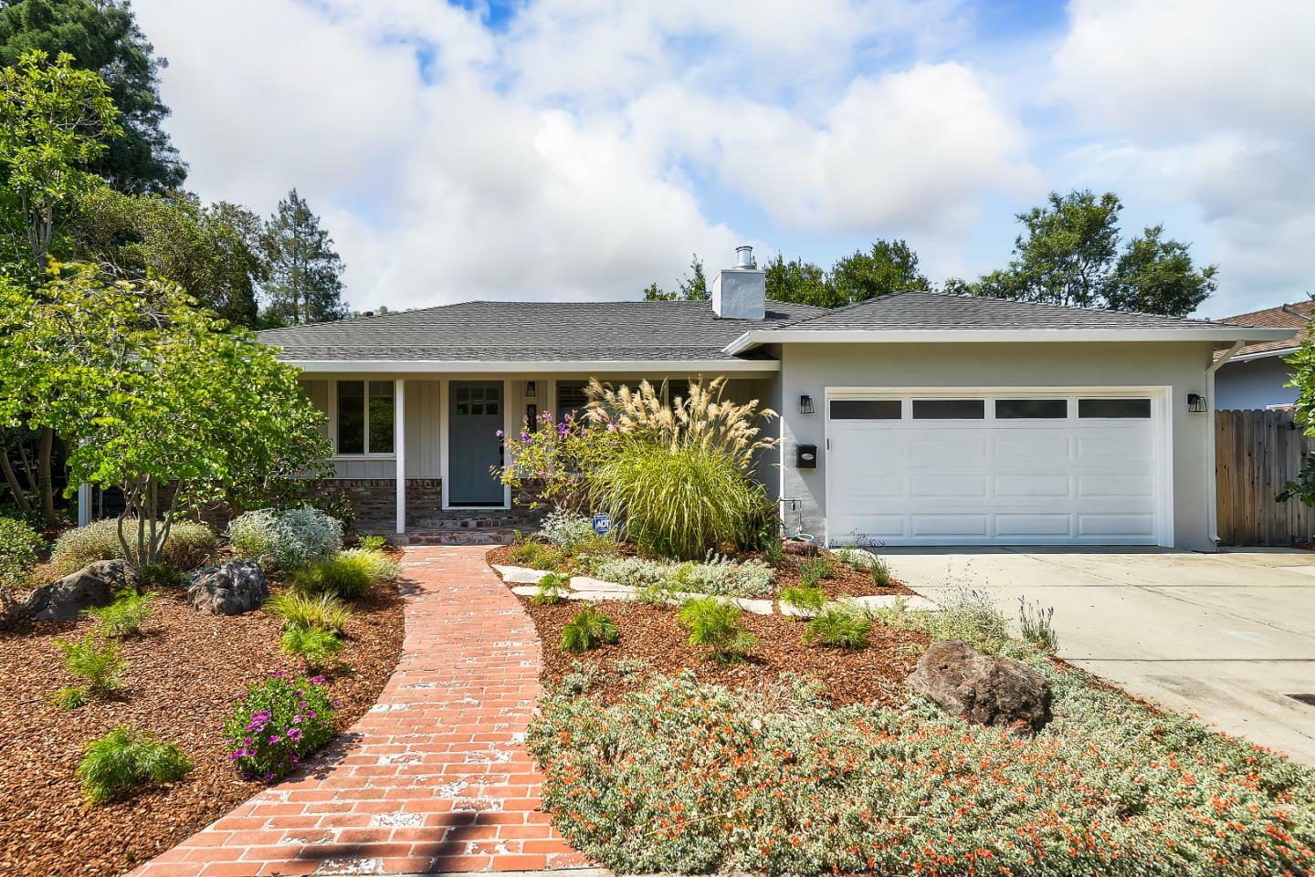 Property Photo:  815 Arbor Road  CA 94025 