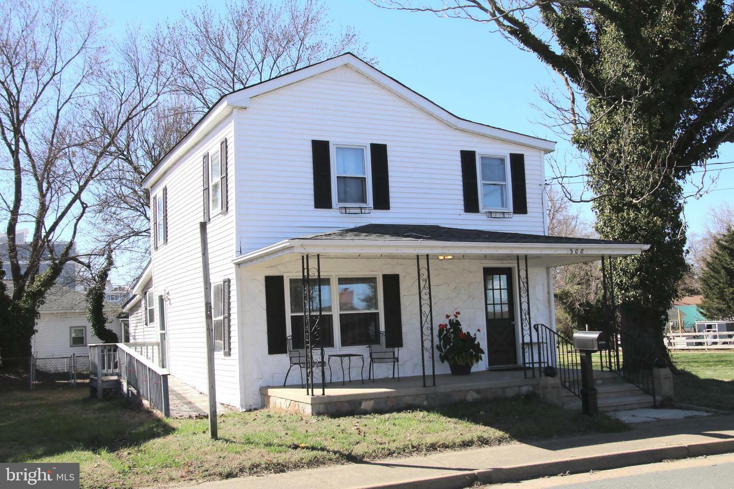 Property Photo:  308 Washington Avenue  VA 22443 