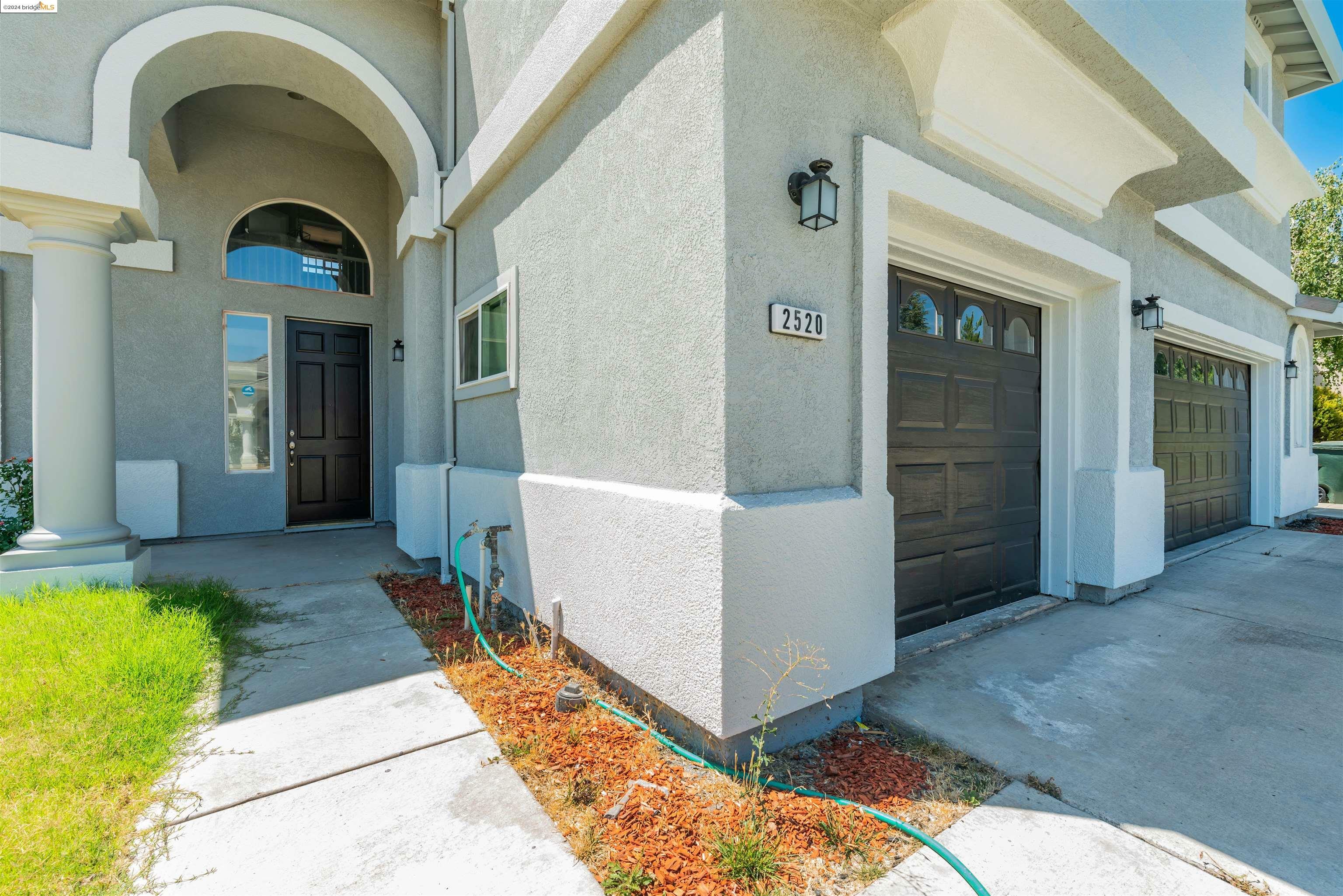 Property Photo:  2520 Stanford Way  CA 94531 