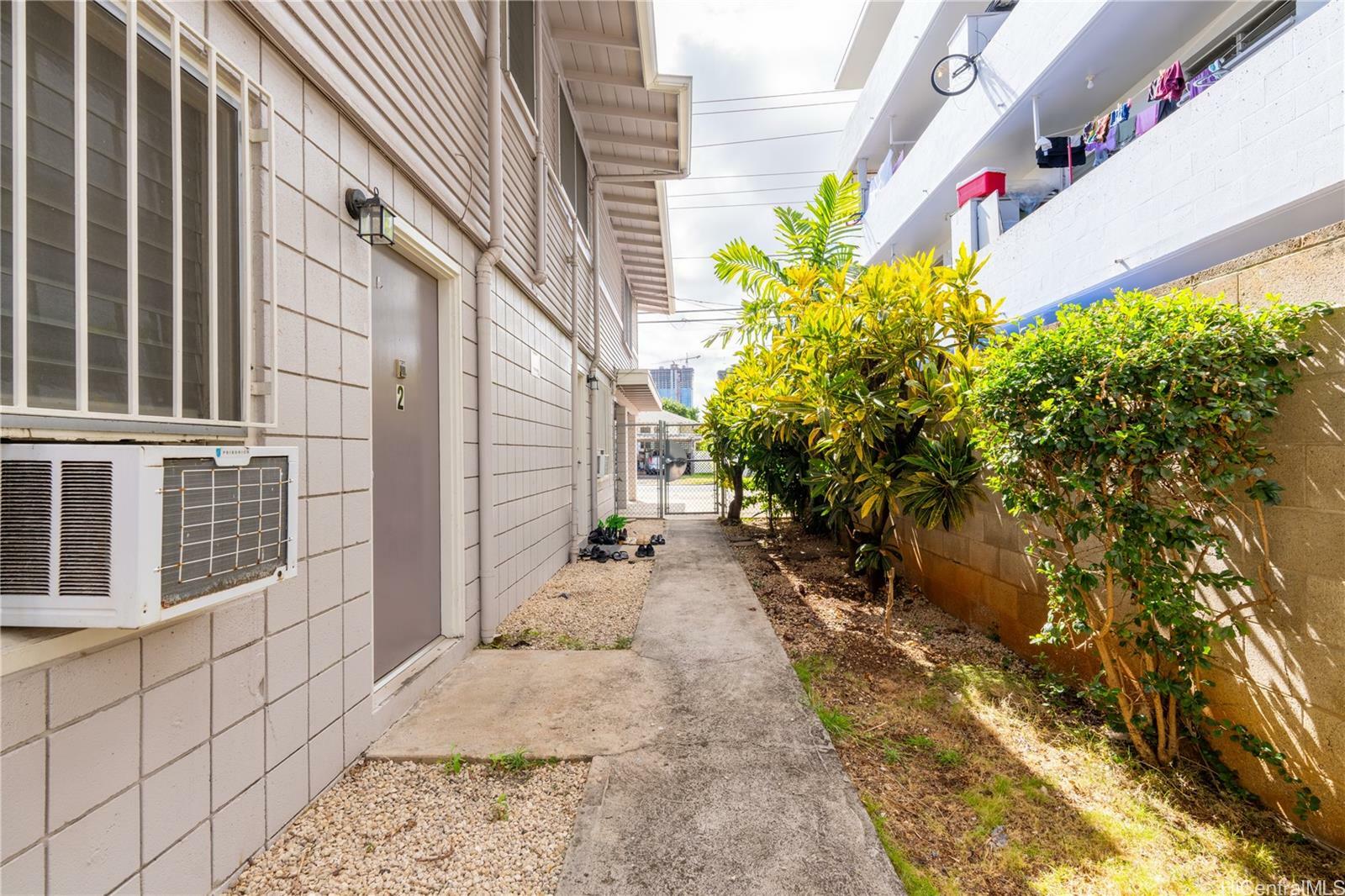 Property Photo:  849 Hauoli Street  HI 96826 