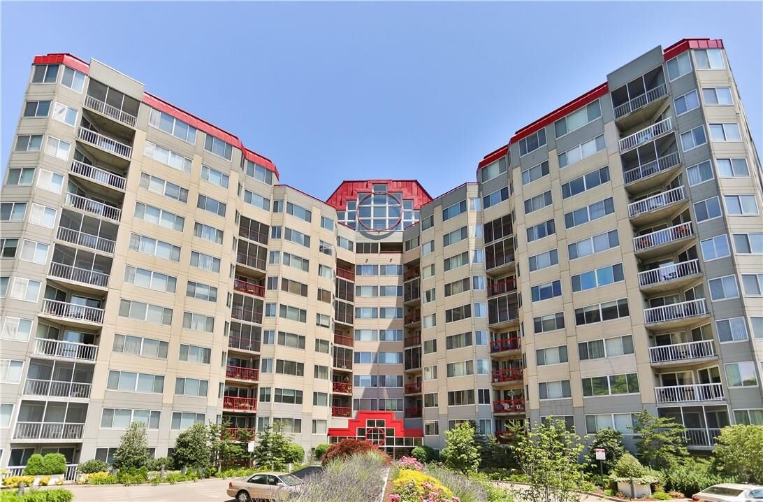 Property Photo:  10 Stewart Place 2fw  NY 10603 