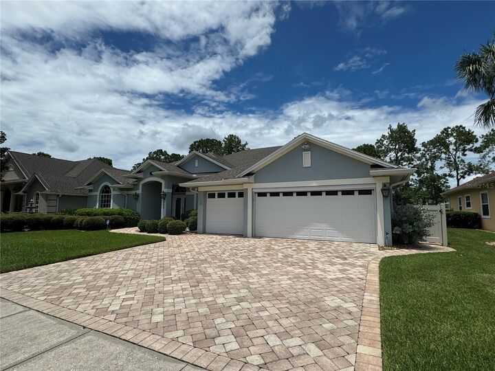 Property Photo: 3038 Zaharias Drive FL 32837