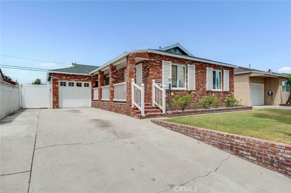 Property Photo:  5335 Premiere Avenue  CA 90712 