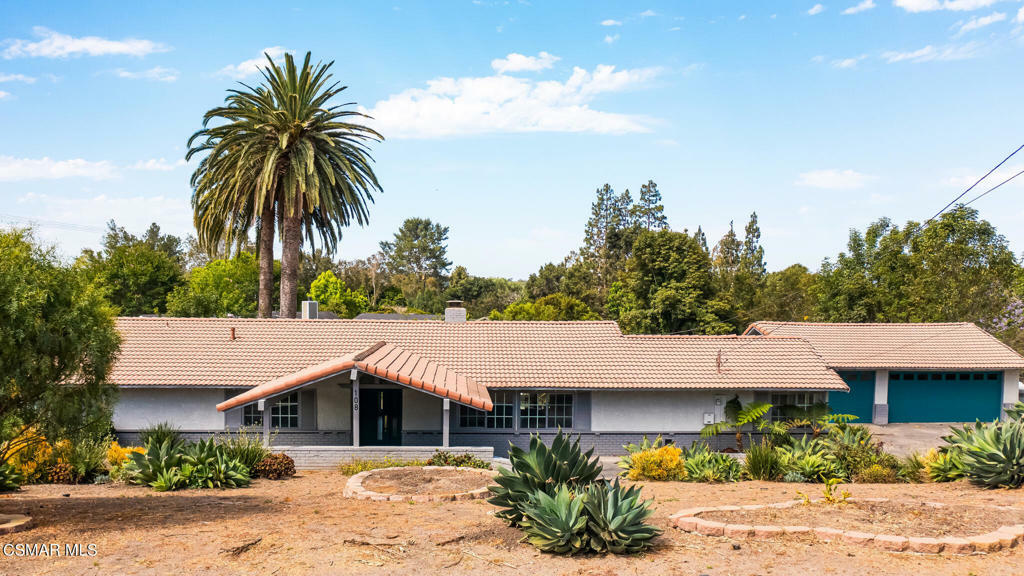 Property Photo:  108 La Crescenta Drive  CA 93010 