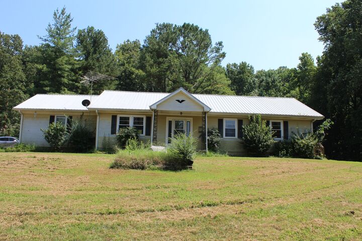 152 Old Highway 79  Dover TN 37058 photo