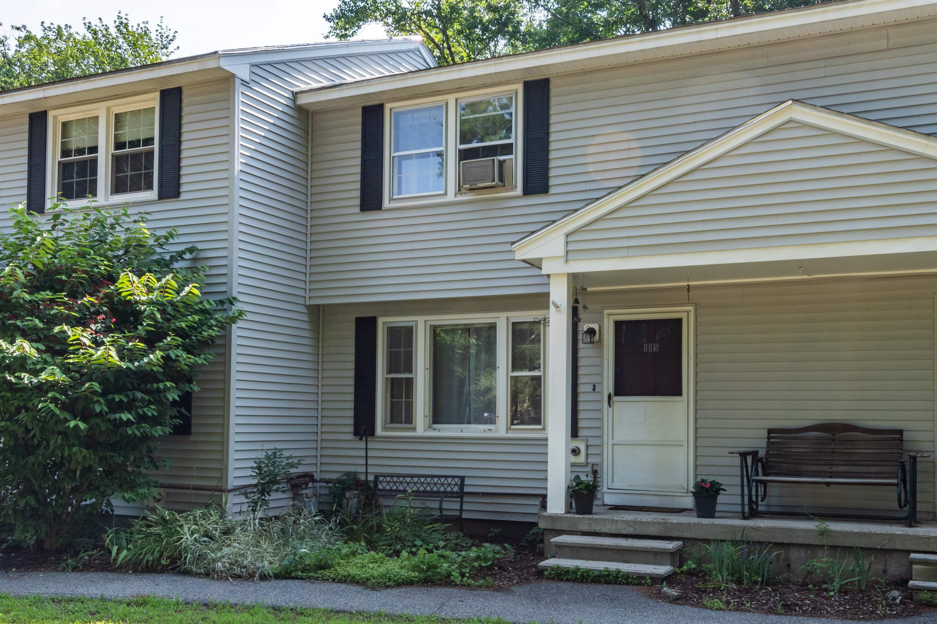 Property Photo:  119 Sandstone Circle  NH 03053 