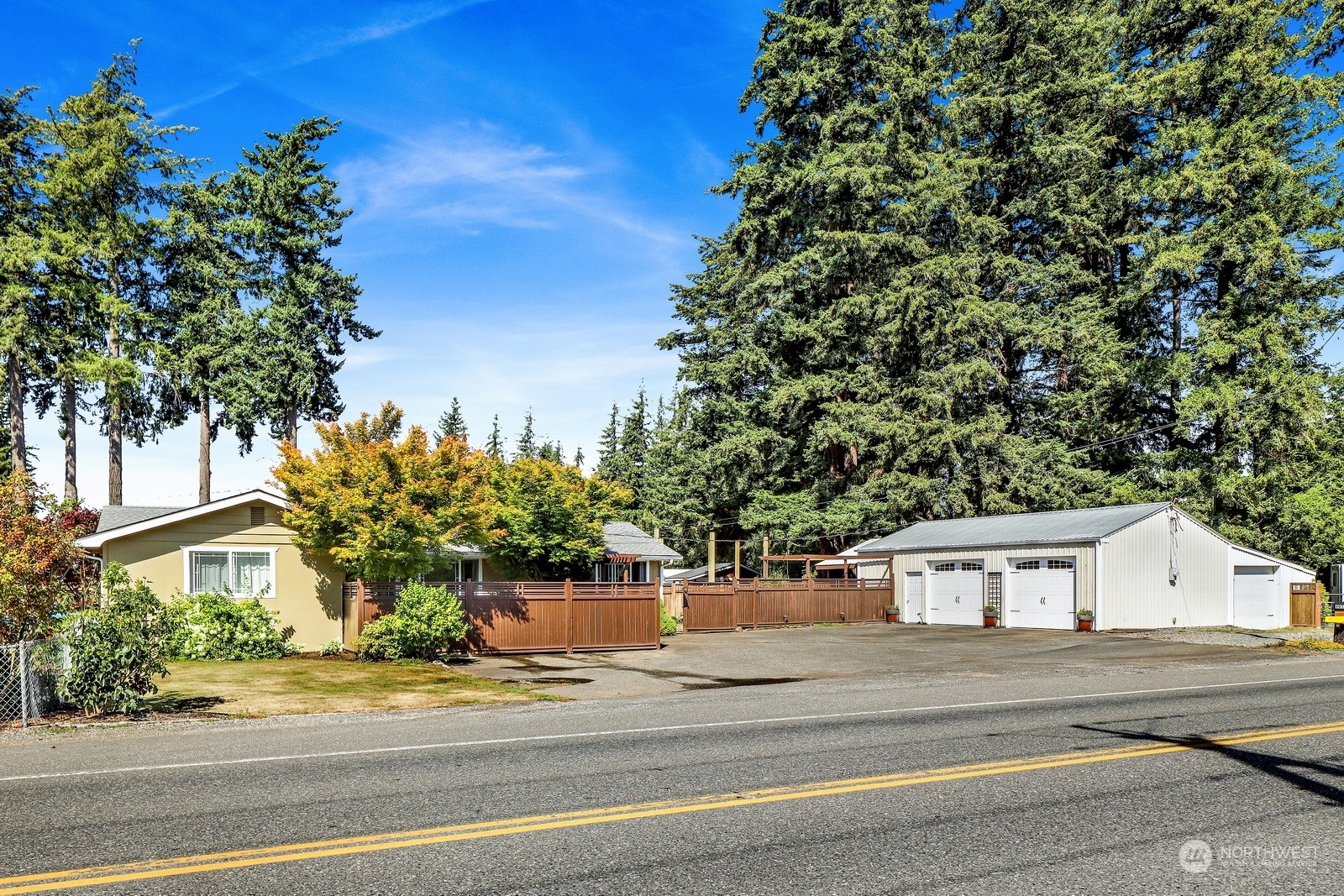 Property Photo:  6013 Northwest Drive  WA 98248 