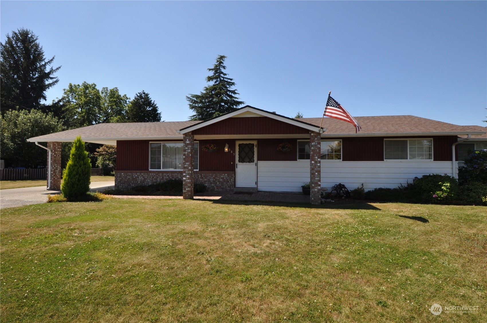 Property Photo:  385 S Division Street  WA 98321 