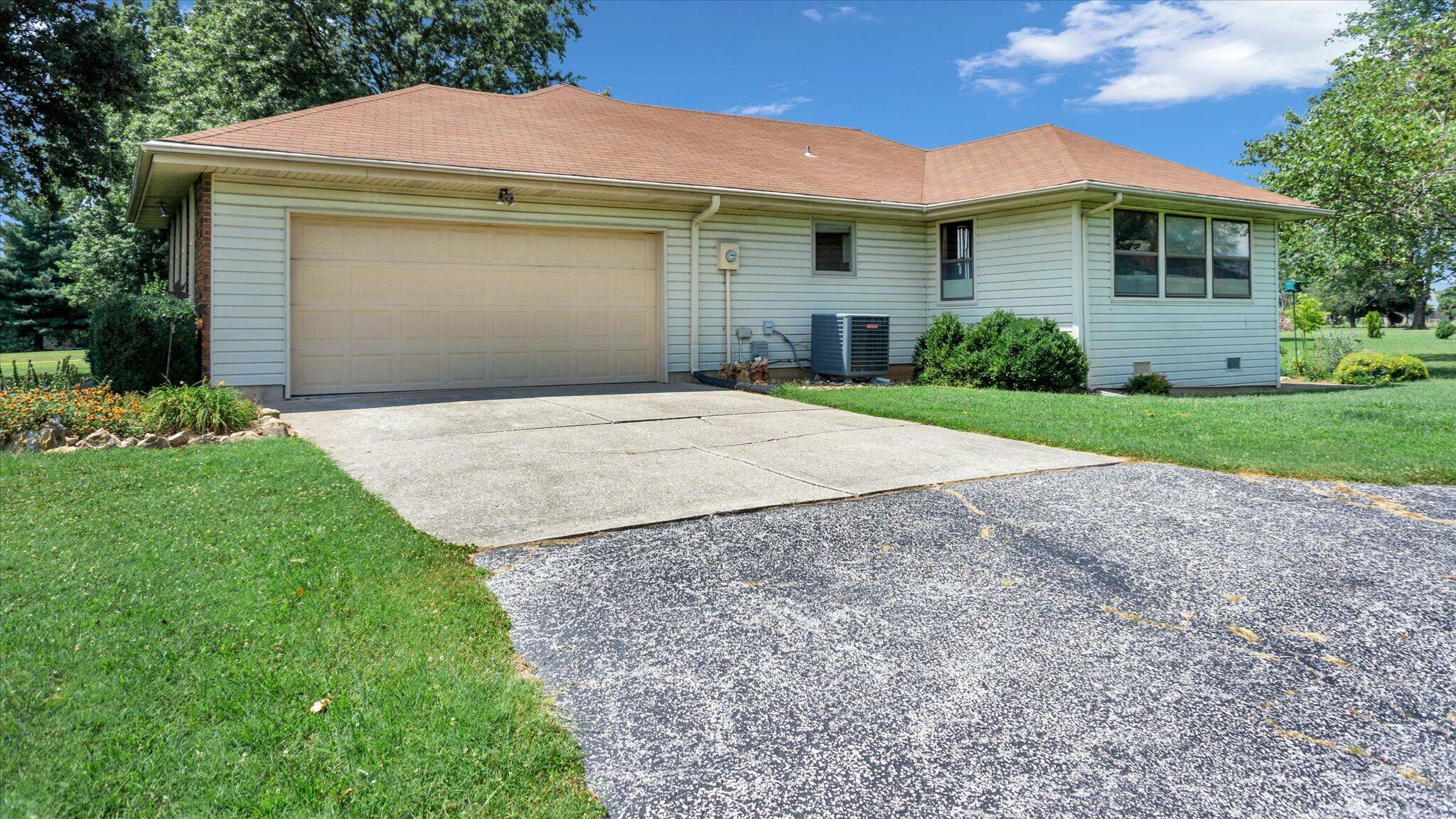 Property Photo:  869 W Meadowview Drive  MO 65714 