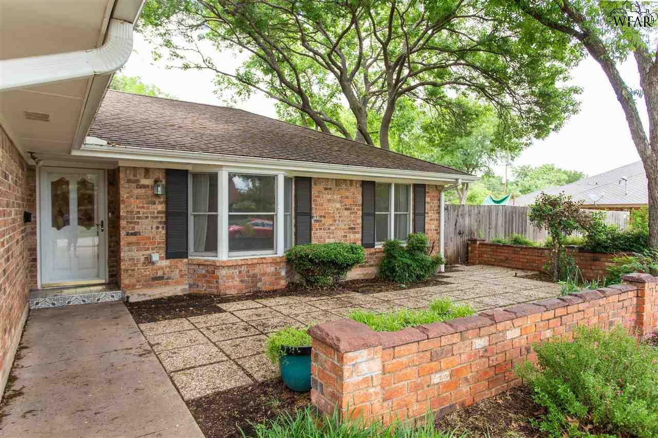 Property Photo:  2416 Merrimac Drive  TX 76308 