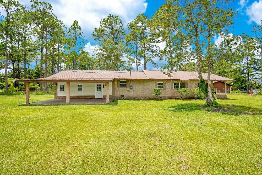 Property Photo:  114 Lake Edge Trail  FL 32148 