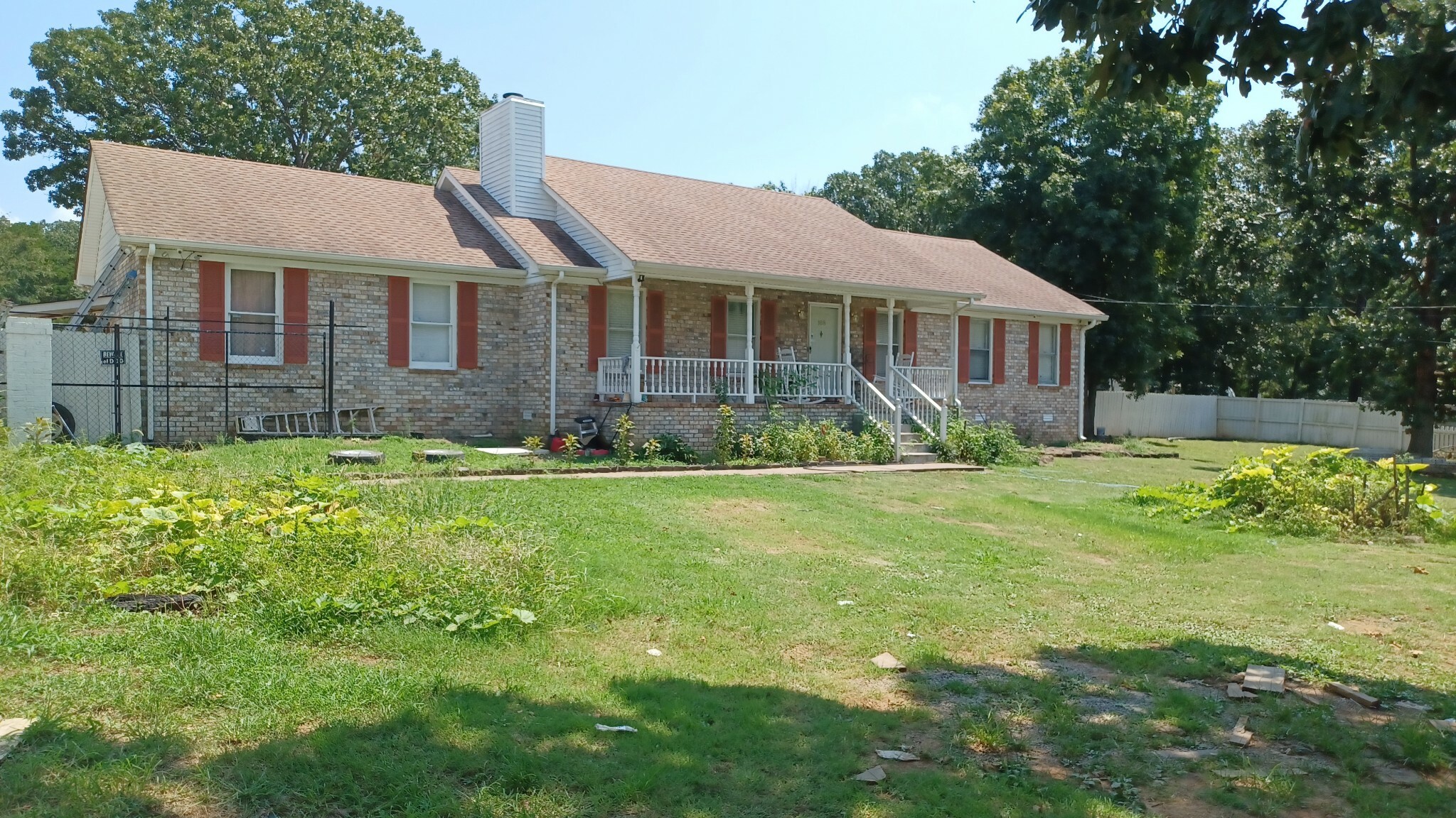 Property Photo:  168 Center St  TN 37086 