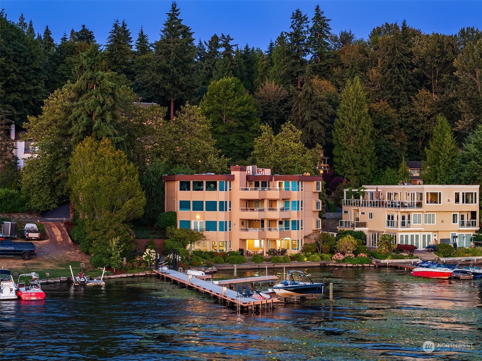 Property Photo:  4511 Lake Washington Boulevard NE 1  WA 98033 