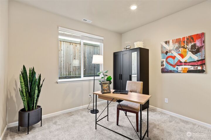 Property Photo: 10011 15th Place SE WA 98258