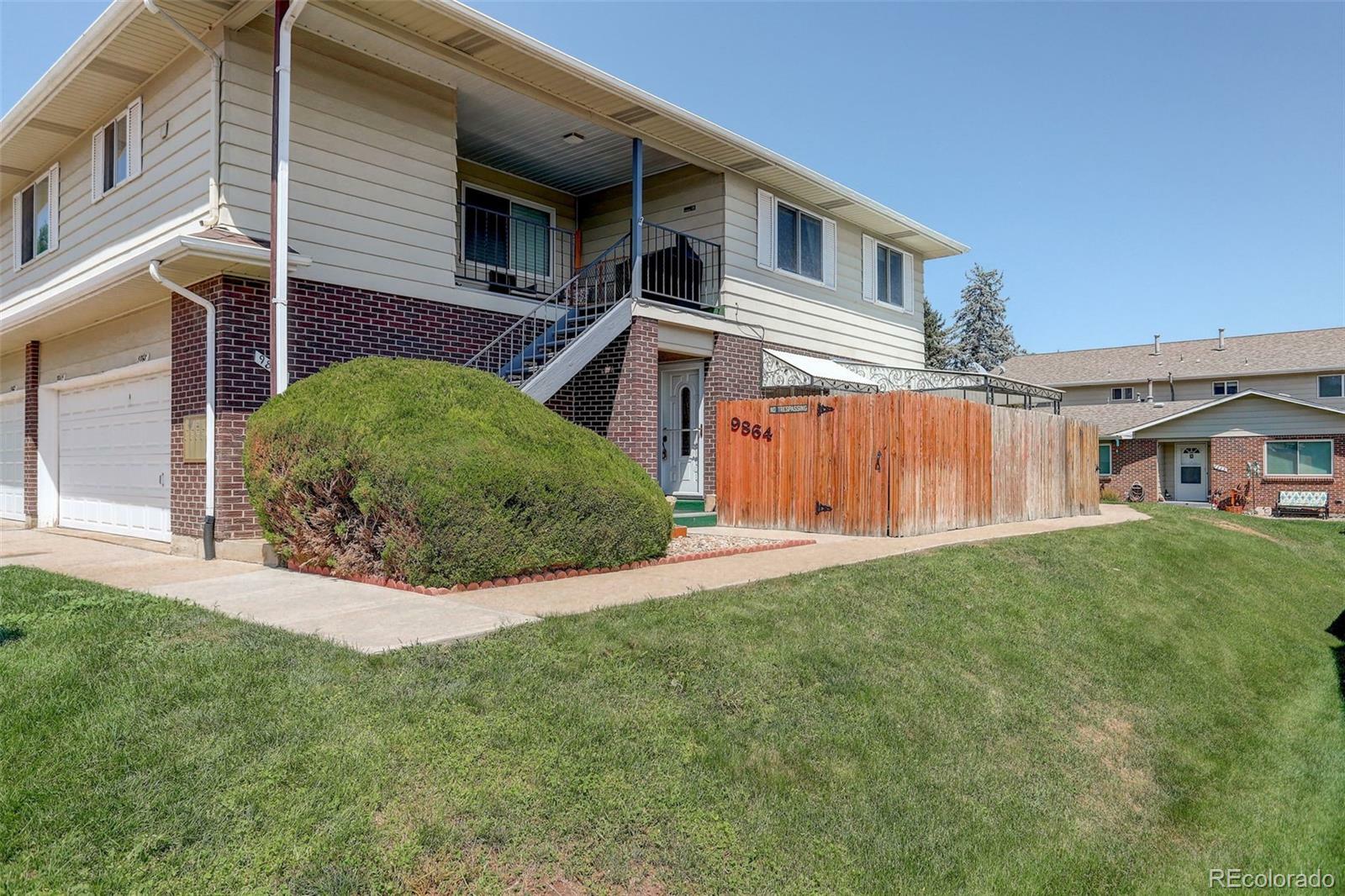 Property Photo:  9864 Appletree Place  CO 80260 