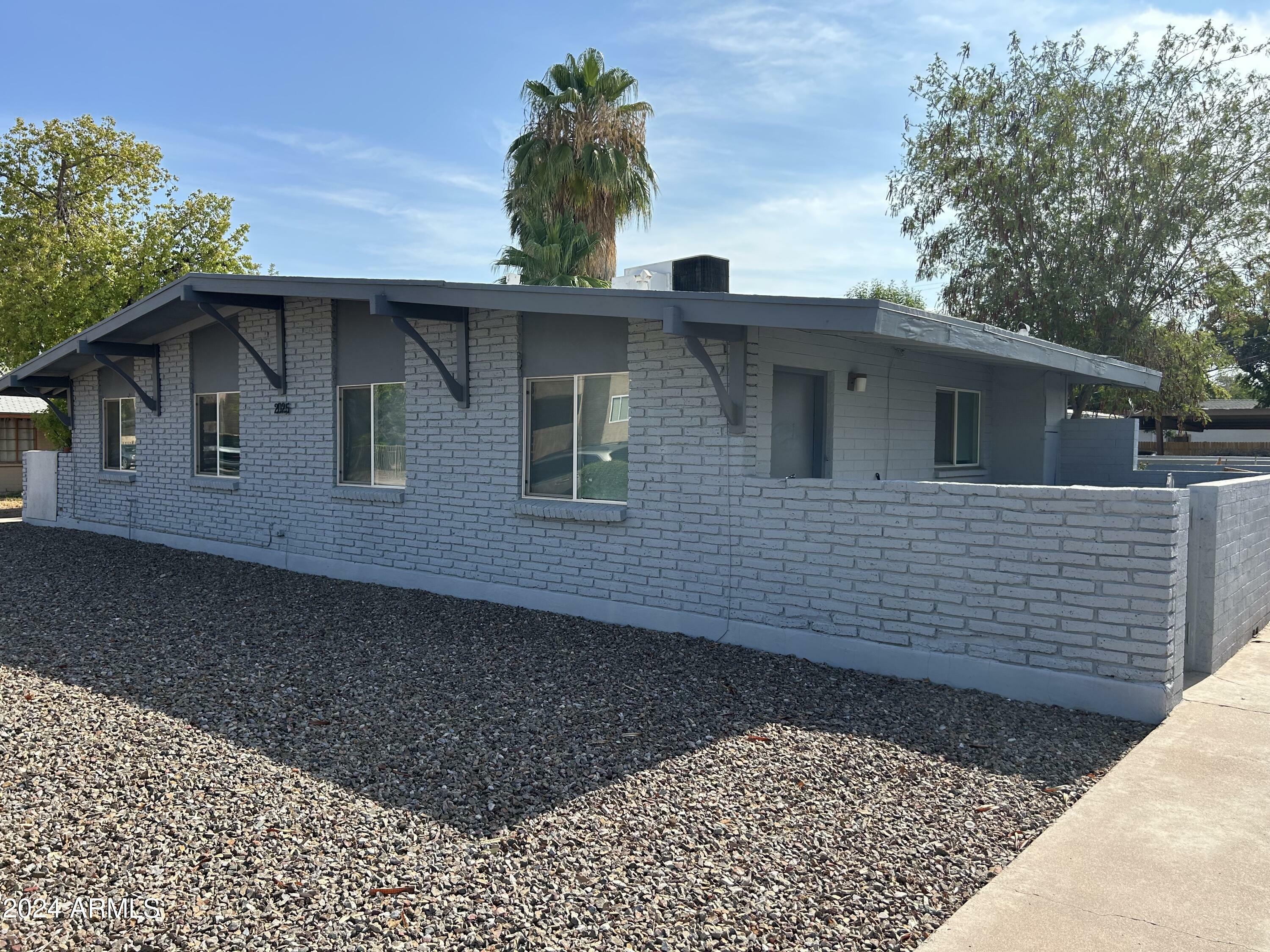 Property Photo:  2025 S Forest Avenue 1  AZ 85282 