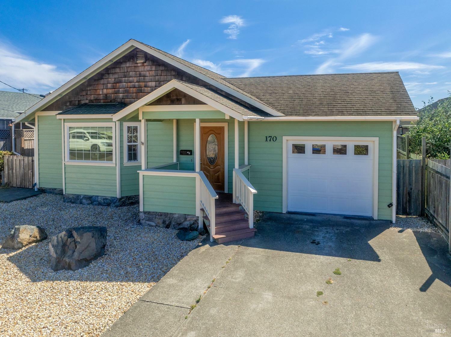 Property Photo:  170 Grove Street  CA 95437 