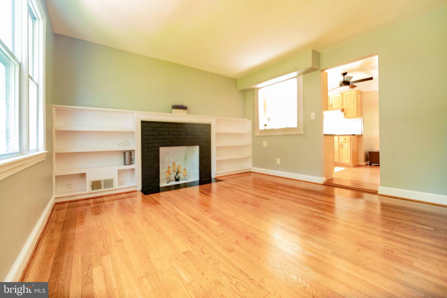 Property Photo:  10729 Scott Drive  VA 22030 