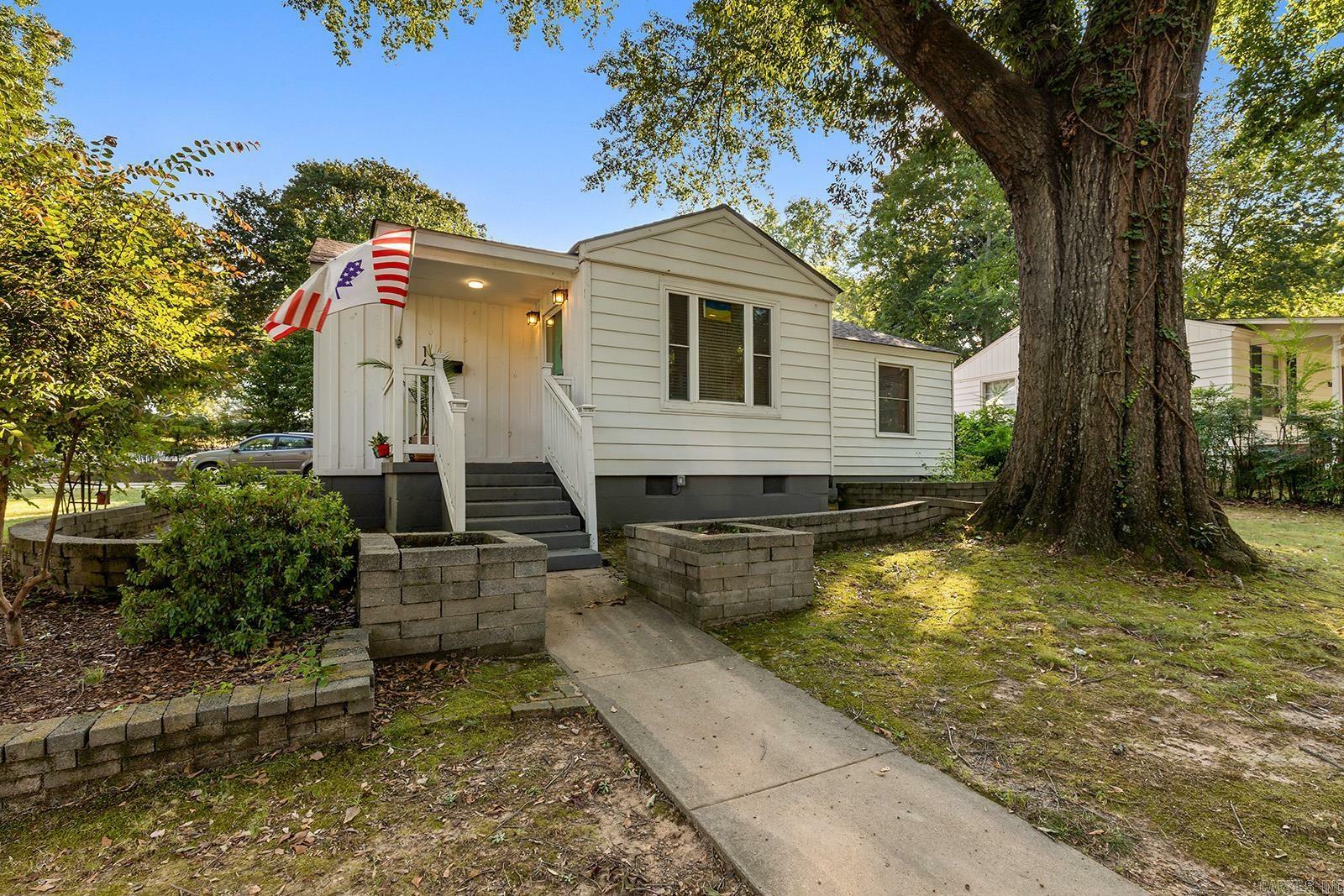 Property Photo:  160 Sheridan Road  AR 72116 