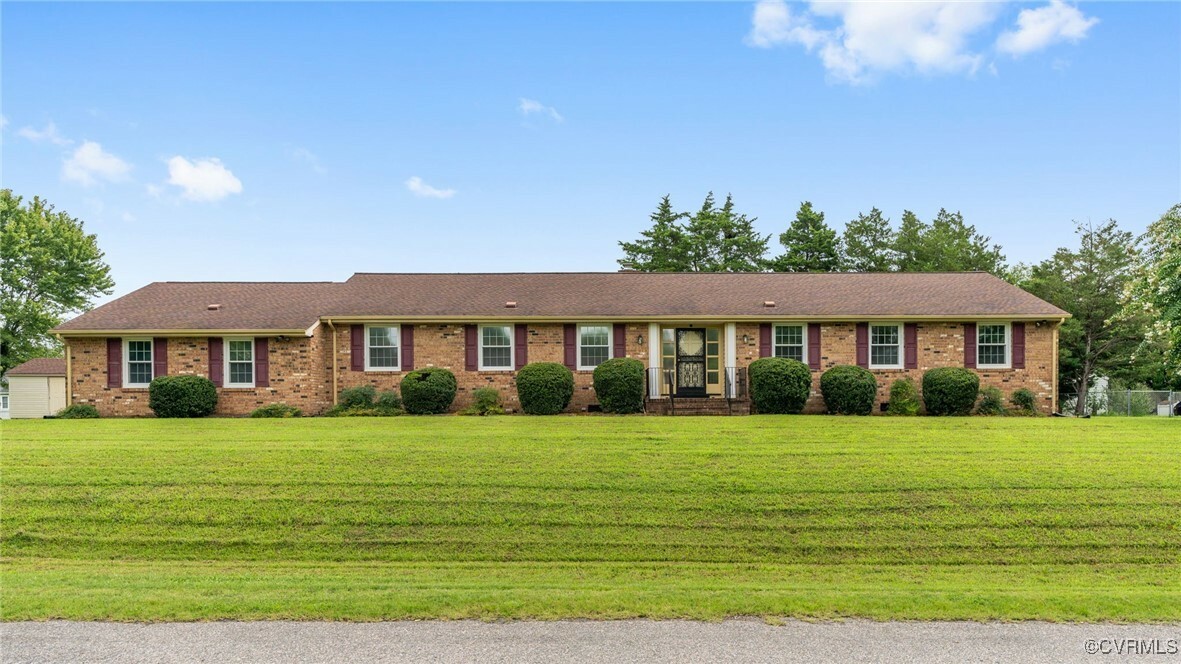 Property Photo:  4917 Woodstream Drive  VA 23803 