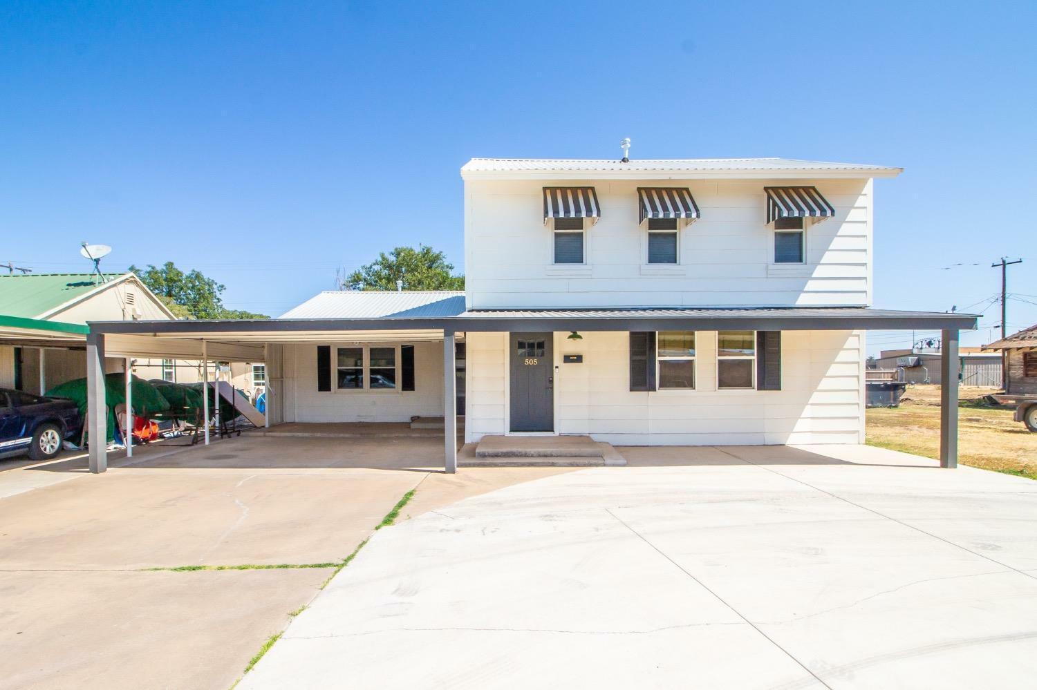 Property Photo:  505 W 7th Street  TX 79329 